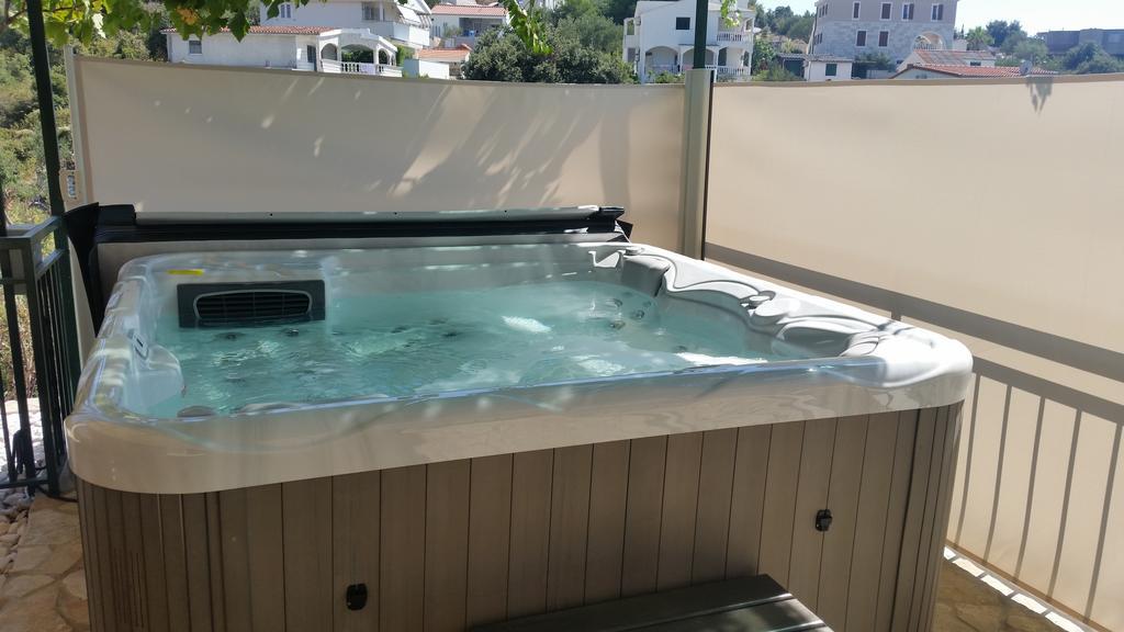 Holiday Home Mirna Vala Sevid Exterior foto