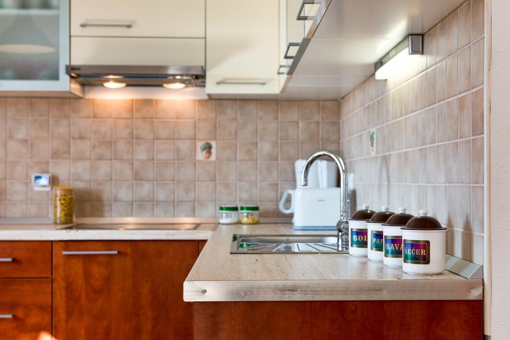 Holiday Home Mirna Vala Sevid Exterior foto